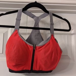 NWOT VSX Knockout Ultra Max Sports Bra 38D